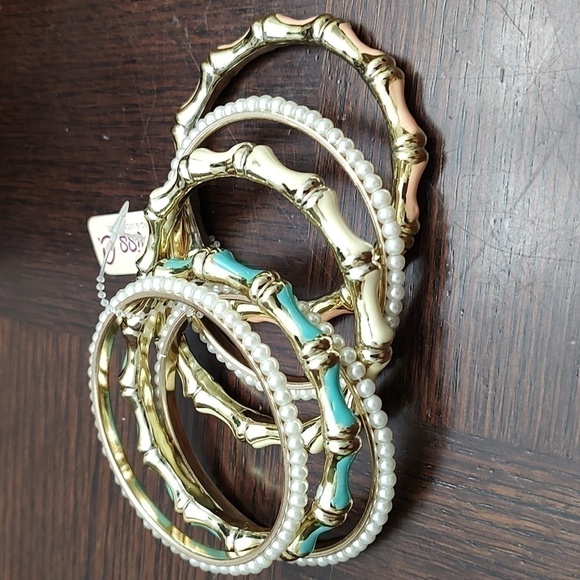 Miss C. Lead/Nickel Free 6 Piece Bangle Bracelet Set "Every Barbie Loves Bling" - Picture 2 of 6